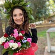 Laureata in mediazione linguistica. Lingue studiate: inglese, francese e arabo. Ho svolto un'esperienza Erasmus di 4 mesi a Parigi!